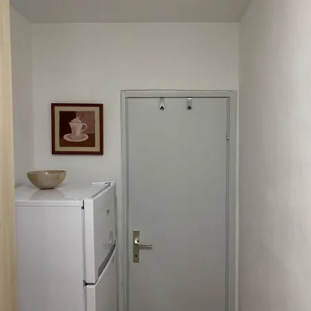 New Episode - With Private Parking דירה