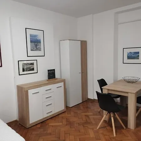 New Episode - With Private Parking Appartement Ljubljana